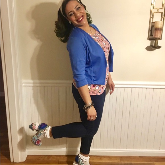 Meet your Posher, Nicole avery - Picture 4 of 5